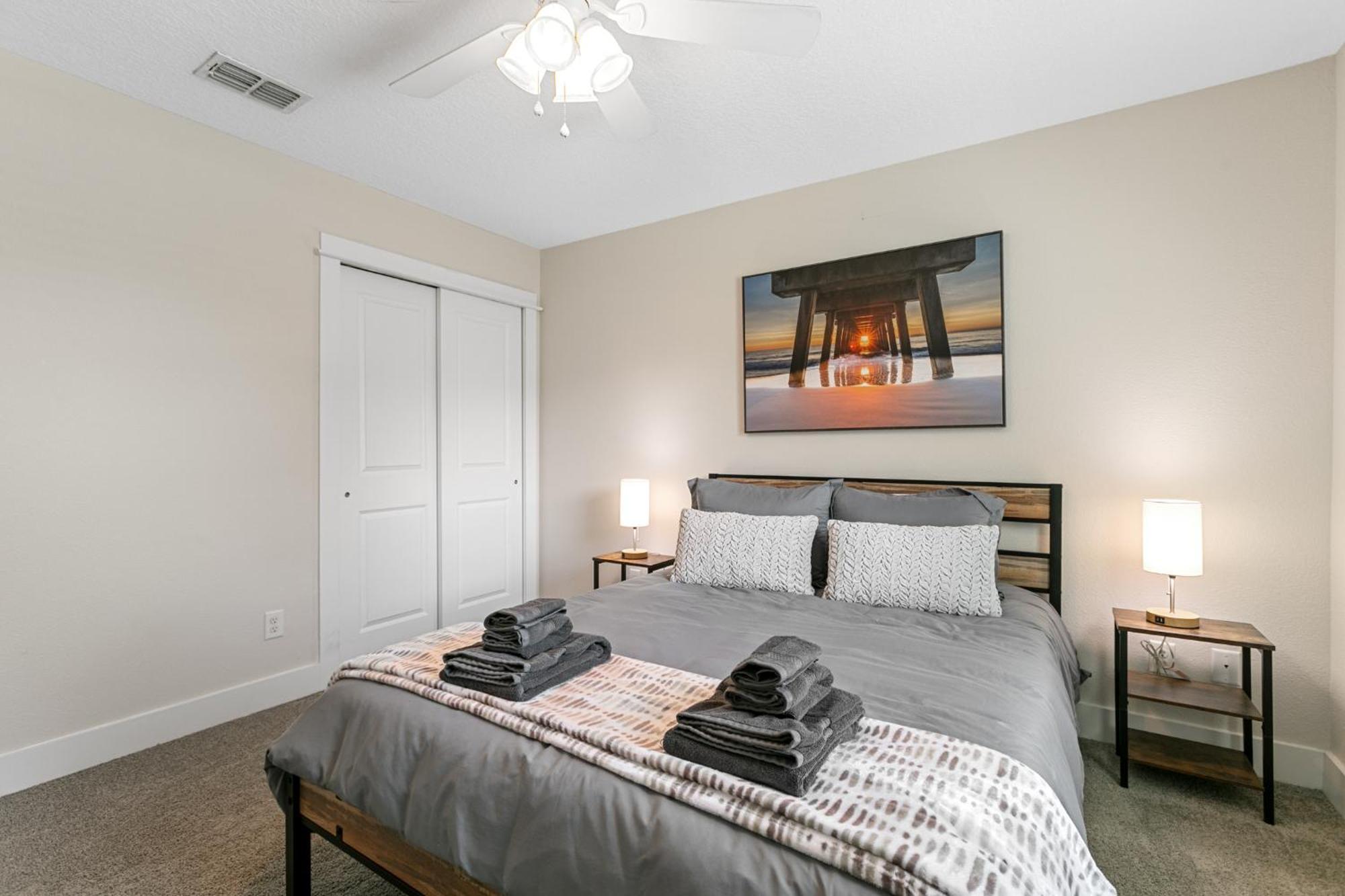 فيلا 3 Minutes To Beach, 9 Minutes To Mayo Clinic, King Bed, Sleeps 8 شاطئ جاكسونفيل المظهر الخارجي الصورة