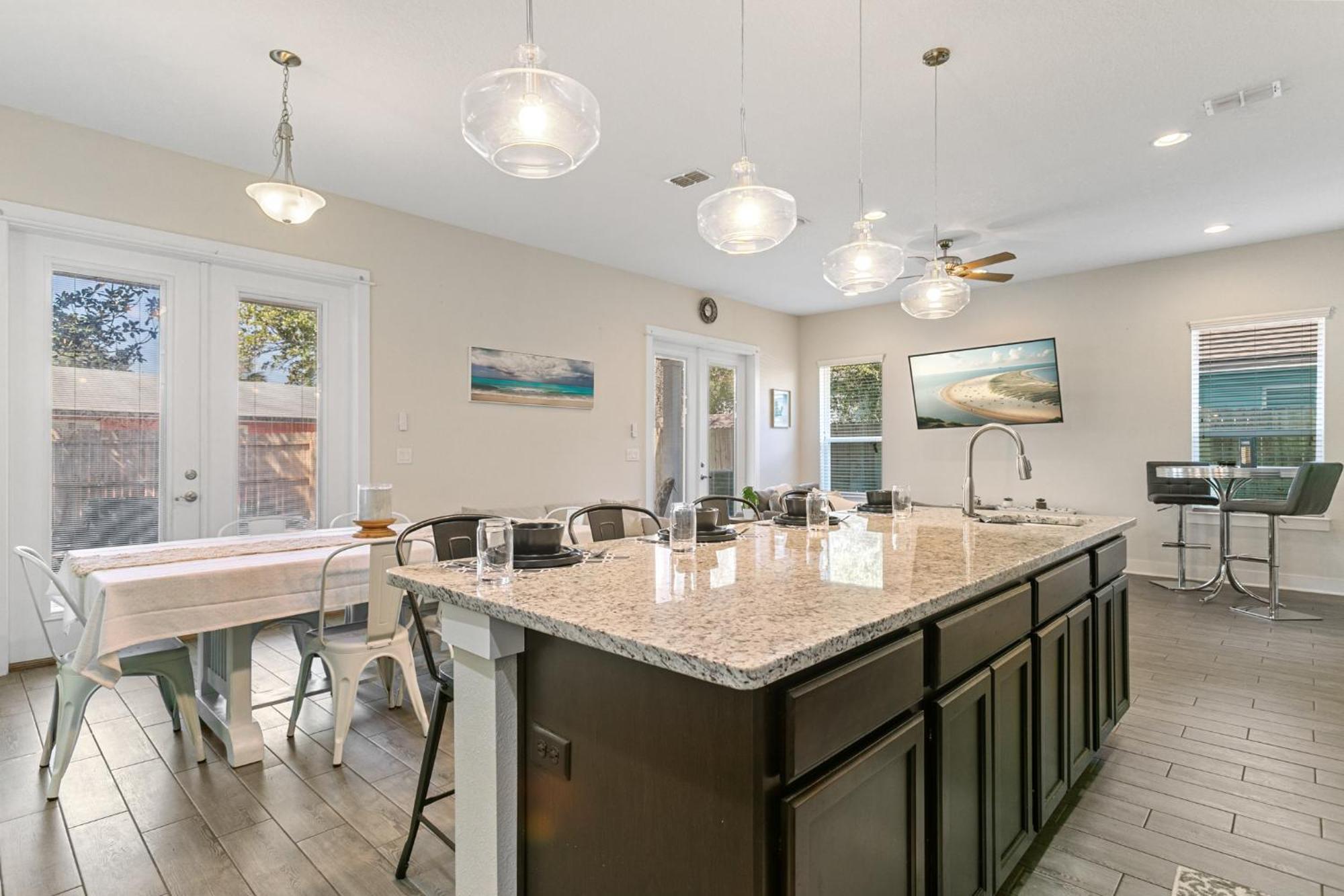 فيلا 3 Minutes To Beach, 9 Minutes To Mayo Clinic, King Bed, Sleeps 8 شاطئ جاكسونفيل المظهر الخارجي الصورة