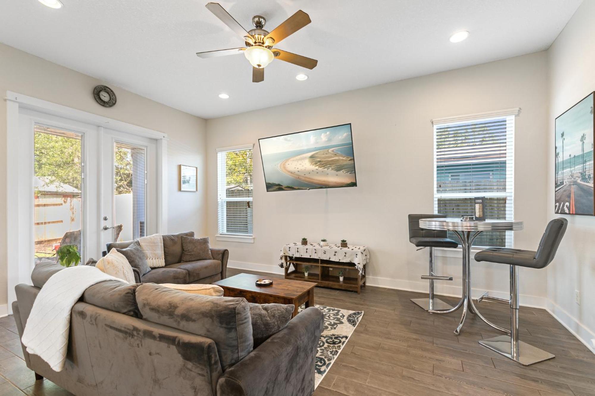فيلا 3 Minutes To Beach, 9 Minutes To Mayo Clinic, King Bed, Sleeps 8 شاطئ جاكسونفيل المظهر الخارجي الصورة